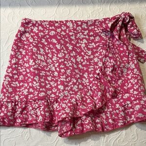Floral Wrap Skort in Pink by Makemuchic. NWT. Small